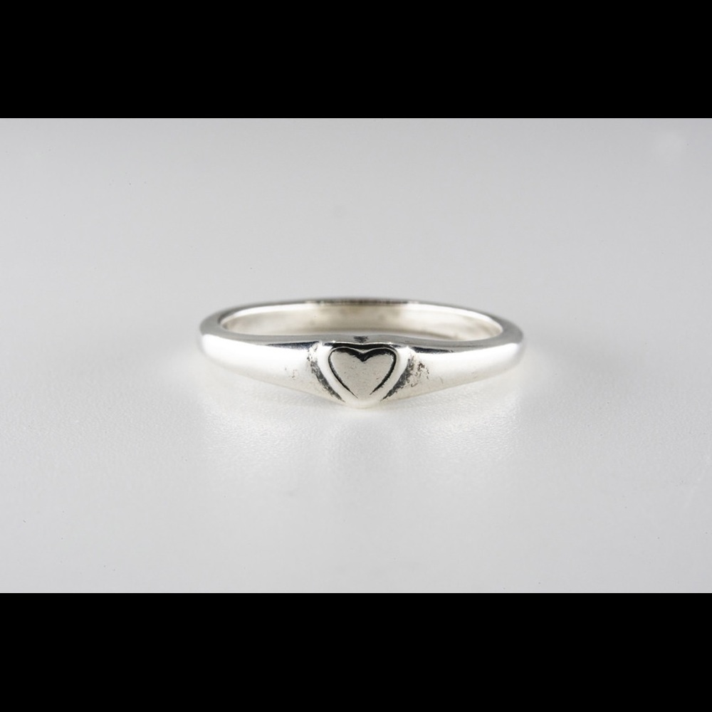 James Avery Retired 'Child's Cherished Heart Ring' size 4